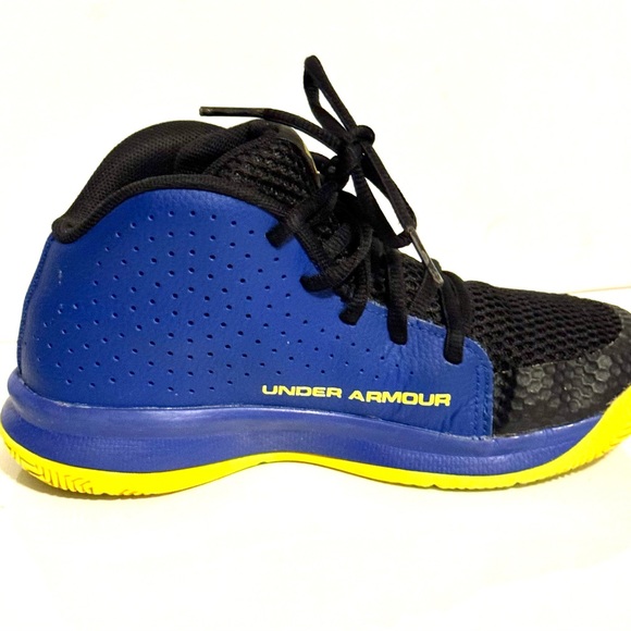 Unfer Armour Basketball - Picture 6 of 15